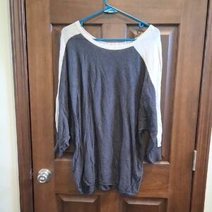 Old Navy Beige and Gray Knit Top